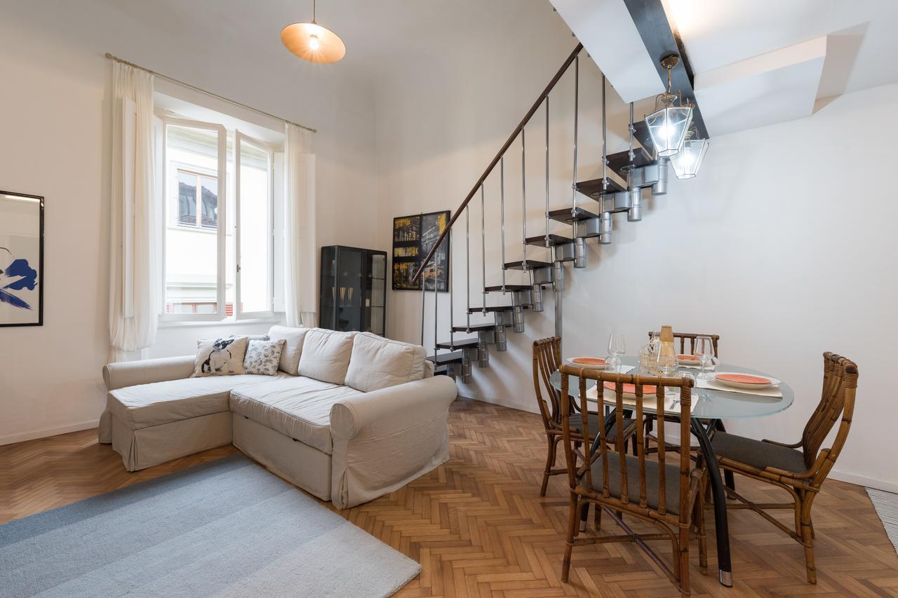 Old Bridge: Historical And Chic Apartment Флоренция Экстерьер фото